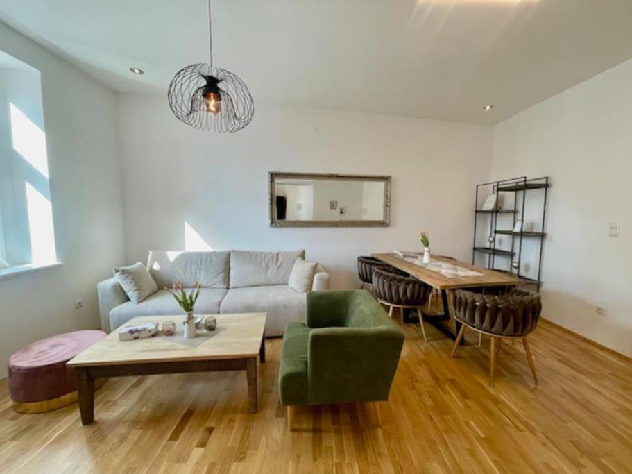 *Luxus In Der Grazer Innenstadt* Exteriör bild