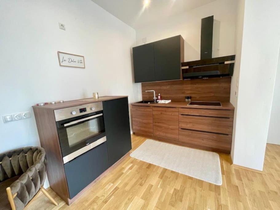 *Luxus In Der Grazer Innenstadt* Exteriör bild