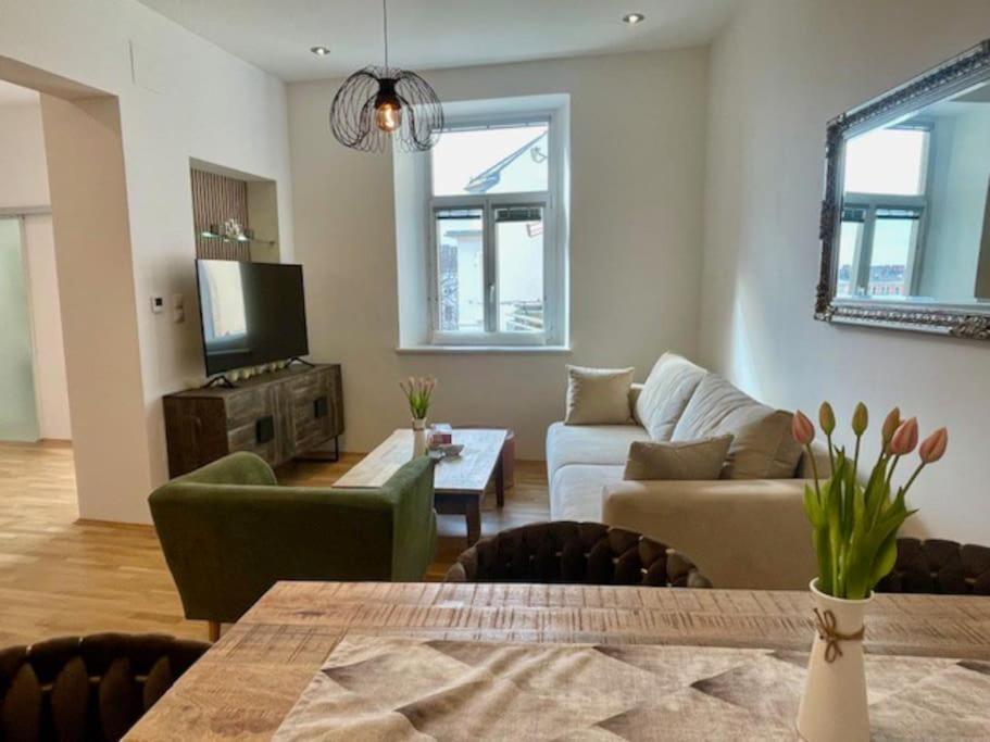 *Luxus In Der Grazer Innenstadt* Exteriör bild